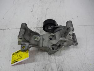 Gebruikte Spanrol Multiriem Opel Astra J Sports Tourer (PD8/PE8/PF8) 1.7 CDTi 16V Prijs € 80,00 Margeregeling aangeboden door Wessel Parts & Service B.V.