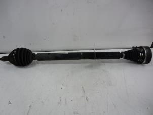 Gebruikte Cardanas rechts-voor (VWA) Volkswagen Polo V (6R) Prijs € 49,00 Margeregeling aangeboden door Wessel Parts & Service B.V.