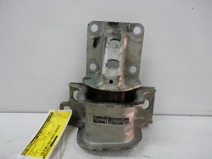 Gebruikte Motorrubber Fiat Ducato (250) 2.3 D 120 Multijet Prijs € 36,75 Margeregeling aangeboden door Wessel Parts & Service B.V.