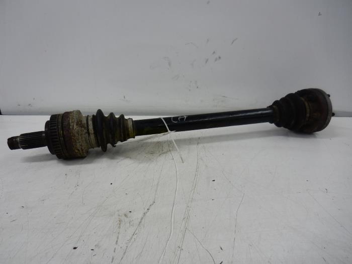 Gebruikte Aandrijfas links-achter BMW 3 serie Compact (E46/5) 318ti 16V Prijs € 42,00 Margeregeling aangeboden door Wessel Parts & Service B.V.