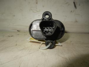 Gebruikte Luchthoeveelheidsmeter Chevrolet Trax 1.7 CDTI 16V 4x2 Prijs € 65,00 Margeregeling aangeboden door Wessel Parts & Service B.V.