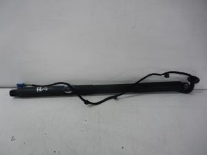 Gebruikte Kofferdekseldemper rechts-achter Mercedes GLE Coupe (C292) 350d 3.0 V6 24V BlueTEC 4-Matic Prijs € 149,00 Margeregeling aangeboden door Wessel Parts & Service B.V.