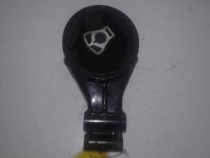 Gebruikte Motorsteun Opel Insignia Sports Tourer 2.0 CDTI 16V 120 ecoFLEX Prijs € 50,00 Margeregeling aangeboden door Wessel Parts & Service B.V.