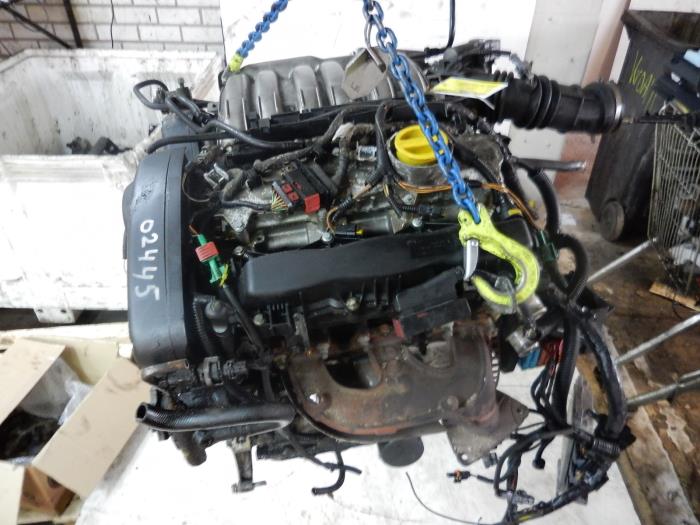 Gebruikte Motor Renault Laguna II Grandtour (KG) 3.0 V6 24V Prijs € 838,95 Margeregeling aangeboden door Wessel Parts & Service B.V.