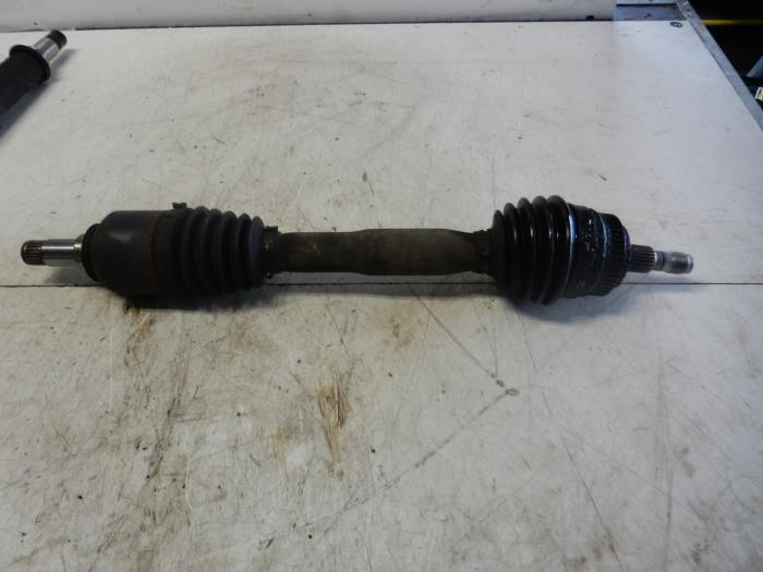 Gebruikte Steekas links-voor Mercedes A (W168) 1.7 A-170 CDI 16V Prijs € 36,75 Margeregeling aangeboden door Wessel Parts & Service B.V.