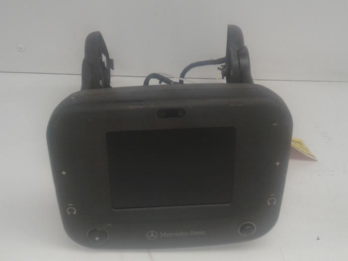 Gebruikte Display Interieur Mercedes S (W221) 3.5 S-350 24V 4-Matic Prijs € 82,95 Margeregeling aangeboden door Wessel Parts & Service B.V.