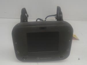 Gebruikte Display Interieur Mercedes S (W221) 3.5 S-350 24V 4-Matic Prijs € 79,00 Margeregeling aangeboden door Wessel Parts & Service B.V.