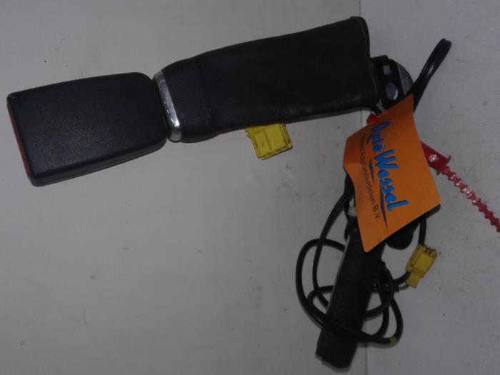 Seatbelt tensioner, right - 23bbeff5-8203-4496-be33-342efb5ac337.jpg