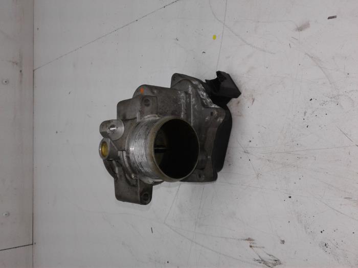 Gebruikte Gasklephuis Volkswagen Golf Plus (5M1/1KP) 1.6 TDI 16V 90 Prijs € 68,25 Margeregeling aangeboden door Wessel Parts & Service B.V.