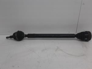 Gebruikte Homokineetas links-voor Volkswagen Golf Prijs € 49,00 Margeregeling aangeboden door Wessel Parts & Service B.V.