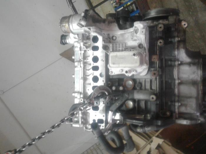 Motor van een Vauxhall Antara 2.2 CDTI 16V 4x2 2014