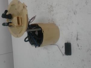 Gebruikte Tank element Pomp Opel Insignia Sports Tourer 2.0 CDTI 16V Prijs € 89,00 Margeregeling aangeboden door Wessel Parts & Service B.V.