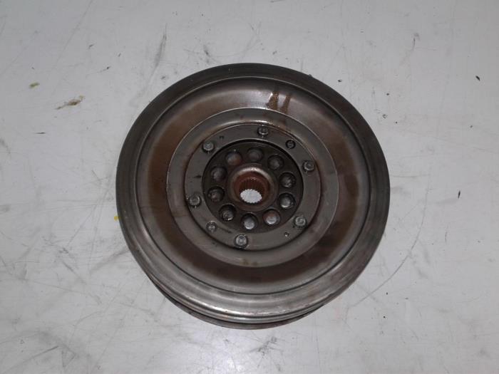 Gebruikte Vliegwiel Audi Q5 (8RB) Prijs € 208,95 Margeregeling aangeboden door Wessel Parts & Service B.V.