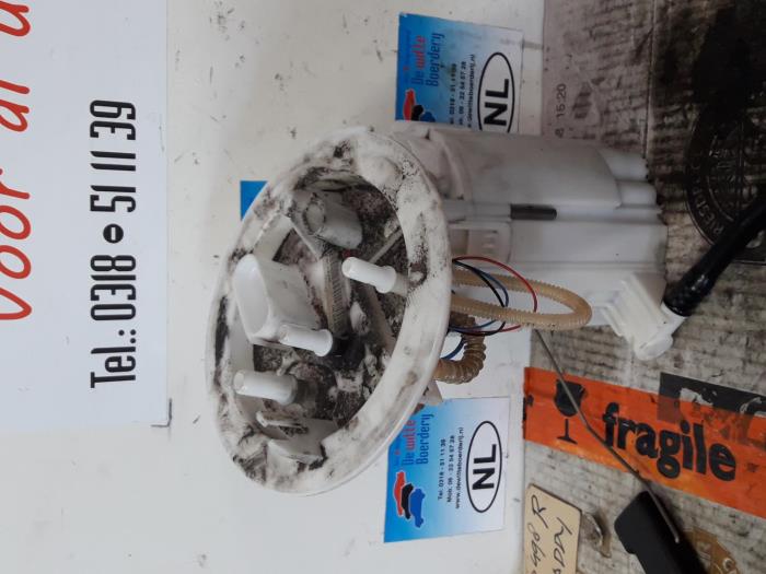 Gebruikte Tank element Pomp Audi A4 Avant (B8) 2.7 TDI V6 24V Prijs € 25,00 Margeregeling aangeboden door De Witte Boerderij AutoMotive