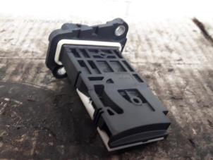 Gebruikte Luchthoeveelheidsmeter Nissan Qashqai (J11) 1.5 dCi DPF Prijs € 35,00 Margeregeling aangeboden door De Witte Boerderij AutoMotive