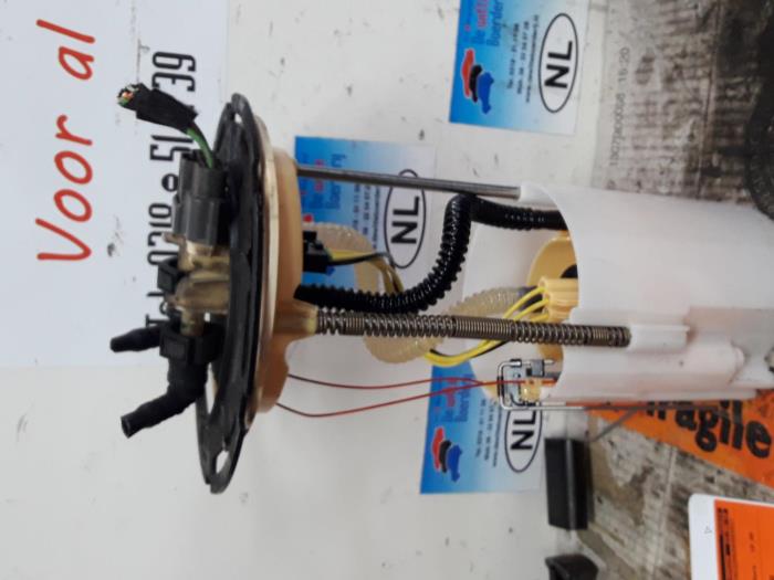Gebruikte Tank element Pomp Nissan Qashqai (J11) 1.5 dCi DPF Prijs € 25,00 Margeregeling aangeboden door De Witte Boerderij AutoMotive