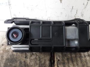 Gebruikte Camera achteruitrijden Renault Twingo III (AH) 1.0 SCe 70 12V Prijs € 200,00 Margeregeling aangeboden door De Witte Boerderij B.V.