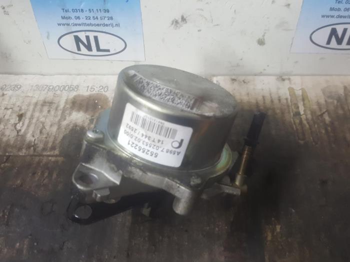 Gebruikte Vacuumpomp (Diesel) Opel Corsa Prijs € 75,00 Margeregeling aangeboden door De Witte Boerderij AutoMotive