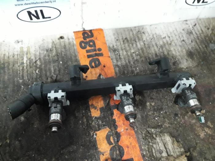 Gebruikte Injector brug Seat Mii 1.0 12V Prijs € 75,00 Margeregeling aangeboden door De Witte Boerderij AutoMotive