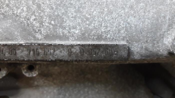 Versnellingsbak van een Mercedes-Benz Vito (639.7) 2.2 115 CDI 16V 2004