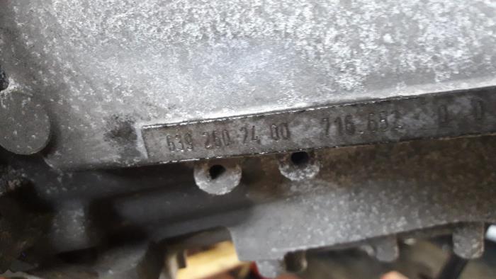 Versnellingsbak van een Mercedes-Benz Vito (639.7) 2.2 115 CDI 16V 2004