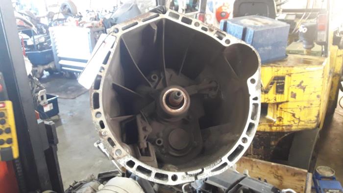 Versnellingsbak van een Mercedes-Benz Vito (639.7) 2.2 115 CDI 16V 2004