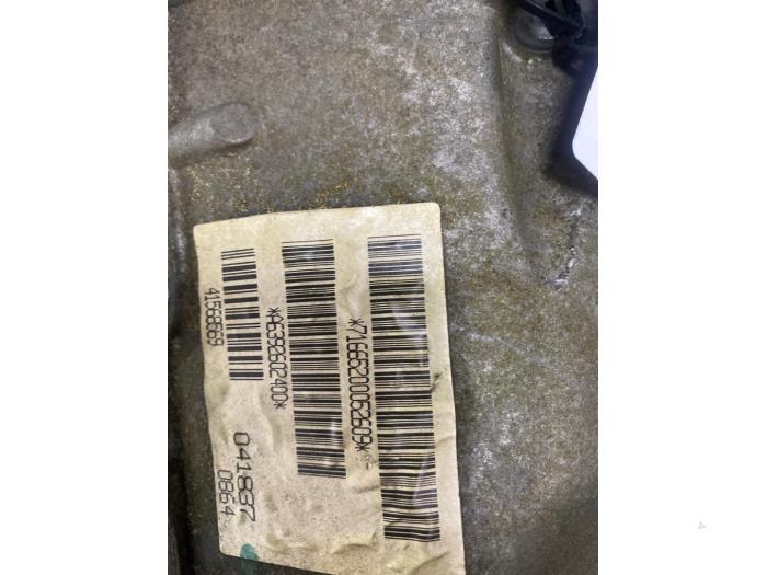 Versnellingsbak van een Mercedes-Benz Vito (639.7) 2.2 115 CDI 16V 2004