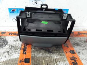 Gebruikte Bekerhouder Mercedes Sprinter 3,5t (906.63) 313 CDI 16V Prijs € 35,00 Margeregeling aangeboden door De Witte Boerderij AutoMotive