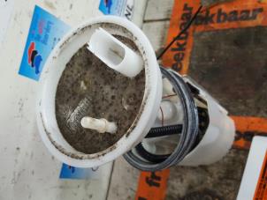 Gebruikte Tank element Pomp Volkswagen Up! (121) 1.0 12V 60 Prijs € 15,00 Margeregeling aangeboden door De Witte Boerderij AutoMotive