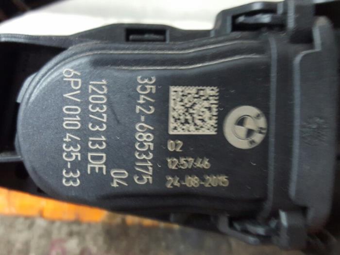 Gebruikte Gaspedaalpositie Sensor BMW X5 (F15) M Turbo 4.4i V8 32V Prijs € 10,00 Margeregeling aangeboden door De Witte Boerderij AutoMotive