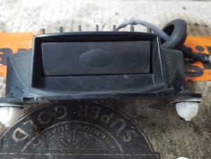 Gebruikte Handgreep Achterklep Hyundai I30 Prijs € 25,00 Margeregeling aangeboden door De Witte Boerderij AutoMotive