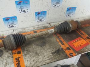 Gebruikte Aandrijfas rechts-voor Dacia Logan MCV (KS) 1.6 16V Prijs € 65,00 Margeregeling aangeboden door De Witte Boerderij AutoMotive