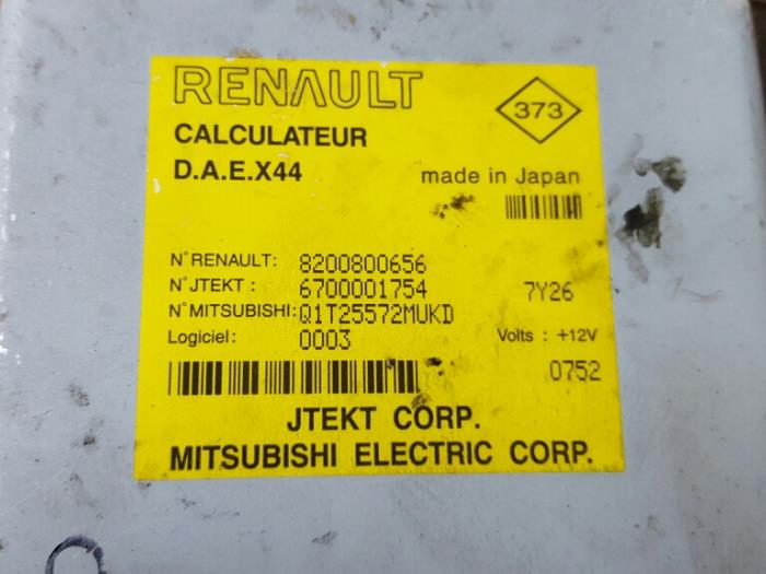 Gebruikte Stuurbekrachtiging Computer Renault Twingo II (CN) 1.2 16V Prijs € 35,00 Margeregeling aangeboden door De Witte Boerderij AutoMotive