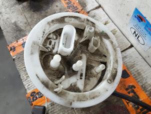 Gebruikte Tank element Pomp Audi A4 Avant (B8) 2.0 TDI 16V Prijs € 25,00 Margeregeling aangeboden door De Witte Boerderij AutoMotive
