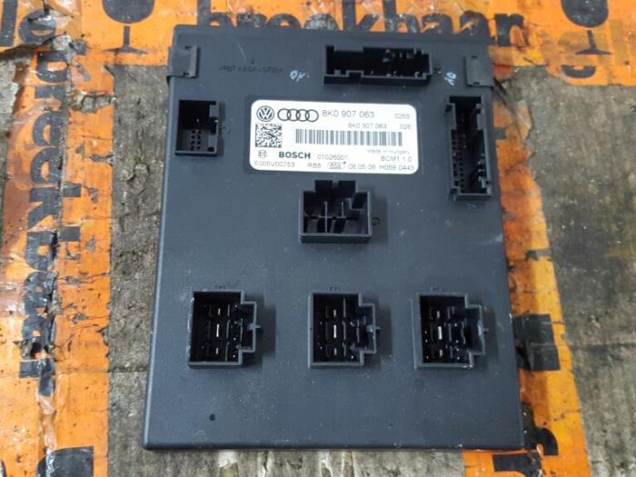 Computer Body Control van een Audi A4 Avant (B8) 2.0 TDI 16V 2009