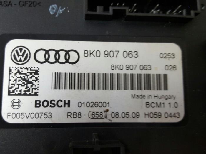Computer Body Control van een Audi A4 Avant (B8) 2.0 TDI 16V 2009