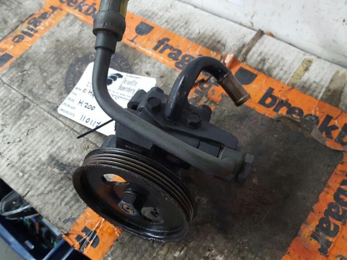 Gebruikte Pomp Servo Hyundai H-1/Starex Travel 2.5 TCI Prijs € 50,00 Margeregeling aangeboden door De Witte Boerderij AutoMotive