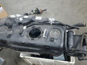 Gebruikte Tank Kia Niro I (DE) 1.6 GDI Hybrid Prijs € 200,00 Margeregeling aangeboden door De Witte Boerderij AutoMotive