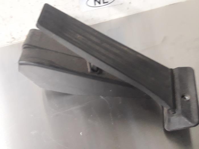 Gebruikte Sensor Gaspedaalpositie BMW 1 serie (E87/87N) 116i 1.6 16V Prijs € 10,00 Margeregeling aangeboden door De Witte Boerderij AutoMotive