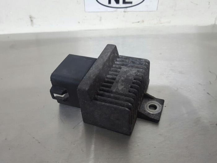 Gebruikte Koeling Module Renault Clio III (BR/CR) 1.5 dCi 70 Prijs € 35,00 Margeregeling aangeboden door De Witte Boerderij AutoMotive