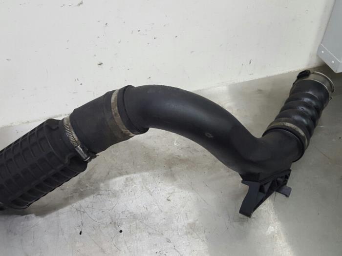 Gebruikte Intercooler Slang BMW 2-Serie Prijs € 100,00 Margeregeling aangeboden door De Witte Boerderij AutoMotive