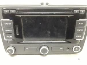 Gebruikte Navigatie Systeem Volkswagen Touran (1T3) 1.6 TDI 16V Prijs € 450,00 Margeregeling aangeboden door De Witte Boerderij AutoMotive