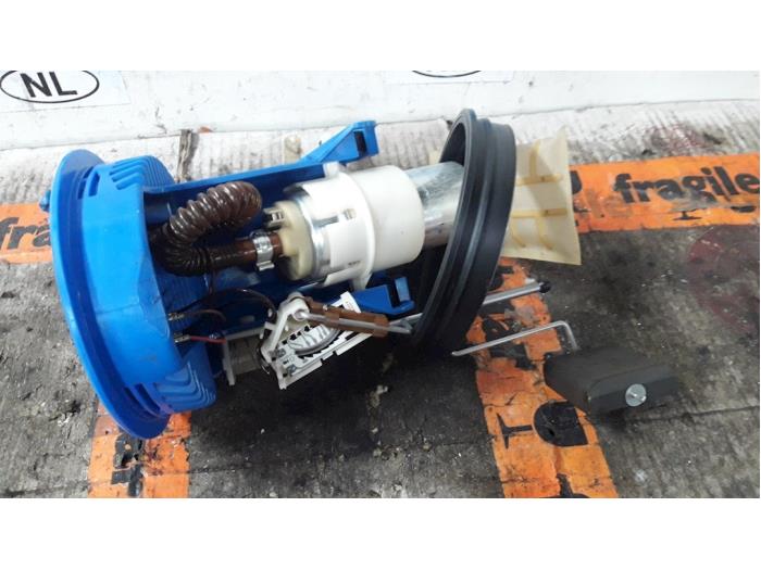 Gebruikte Tank element Pomp BMW 3 serie (E36/4) 316i Prijs € 35,00 Margeregeling aangeboden door De Witte Boerderij AutoMotive