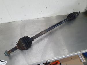 Gebruikte Steekas rechts-voor Volkswagen Up! (121) 1.0 12V 60 Prijs € 35,00 Margeregeling aangeboden door De Witte Boerderij AutoMotive