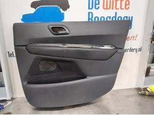Gebruikte Deurbekleding 4Deurs rechts-voor Peugeot 5008 I (0A/0E) 1.6 THP 16V Prijs € 65,00 Margeregeling aangeboden door De Witte Boerderij B.V.