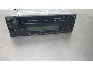 Gebruikte Radio/Cassette Volkswagen Polo IV (9N1/2/3) 1.2 12V Prijs € 40,00 Margeregeling aangeboden door De Witte Boerderij B.V.