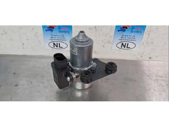 Gebruikte Vacuumpomp Rembekrachtiging Seat Ibiza IV (6J5) 1.0 EcoTSI 12V Prijs € 70,00 Margeregeling aangeboden door De Witte Boerderij AutoMotive