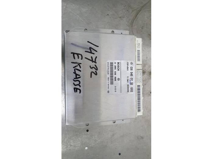 ABS Computer van een Mercedes-Benz E Combi (S210) 2.6 E-240 V6 18V 2003