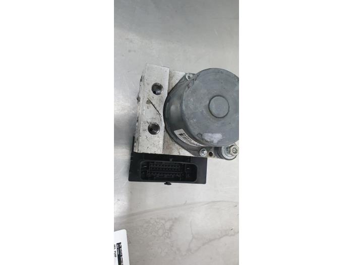 Gebruikte ABS Pomp Fiat Punto Evo (199) 1.2 Euro 5 Prijs € 100,00 Margeregeling aangeboden door De Witte Boerderij AutoMotive