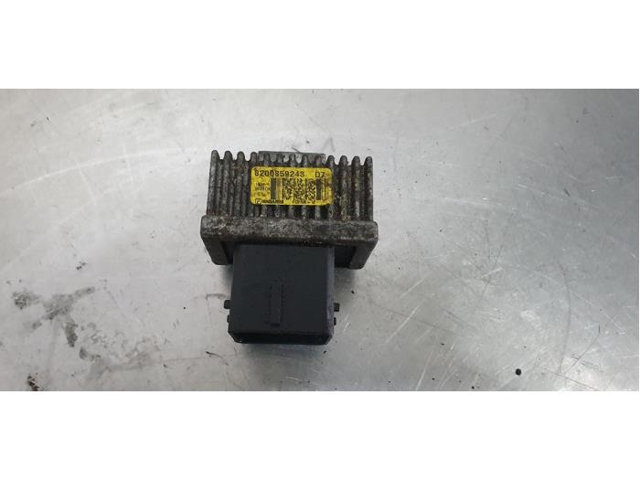 Gebruikte Koeling Module Opel Vivaro 2.0 CDTI 16V Prijs € 20,00 Margeregeling aangeboden door De Witte Boerderij AutoMotive